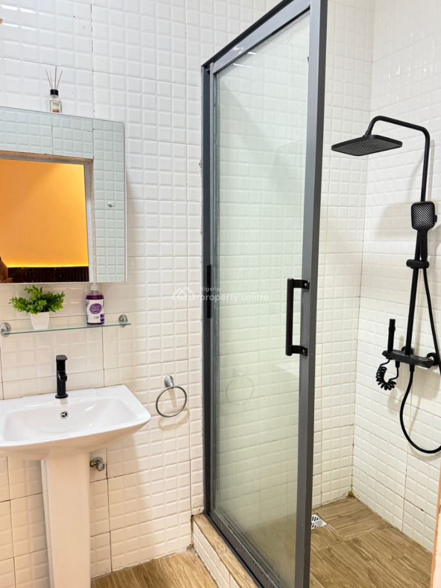 Luxyry 3bwdroom Apartment, Admiralty, Lekki Phase 1, Lekki, Lagos, Flat / Apartment Short Let