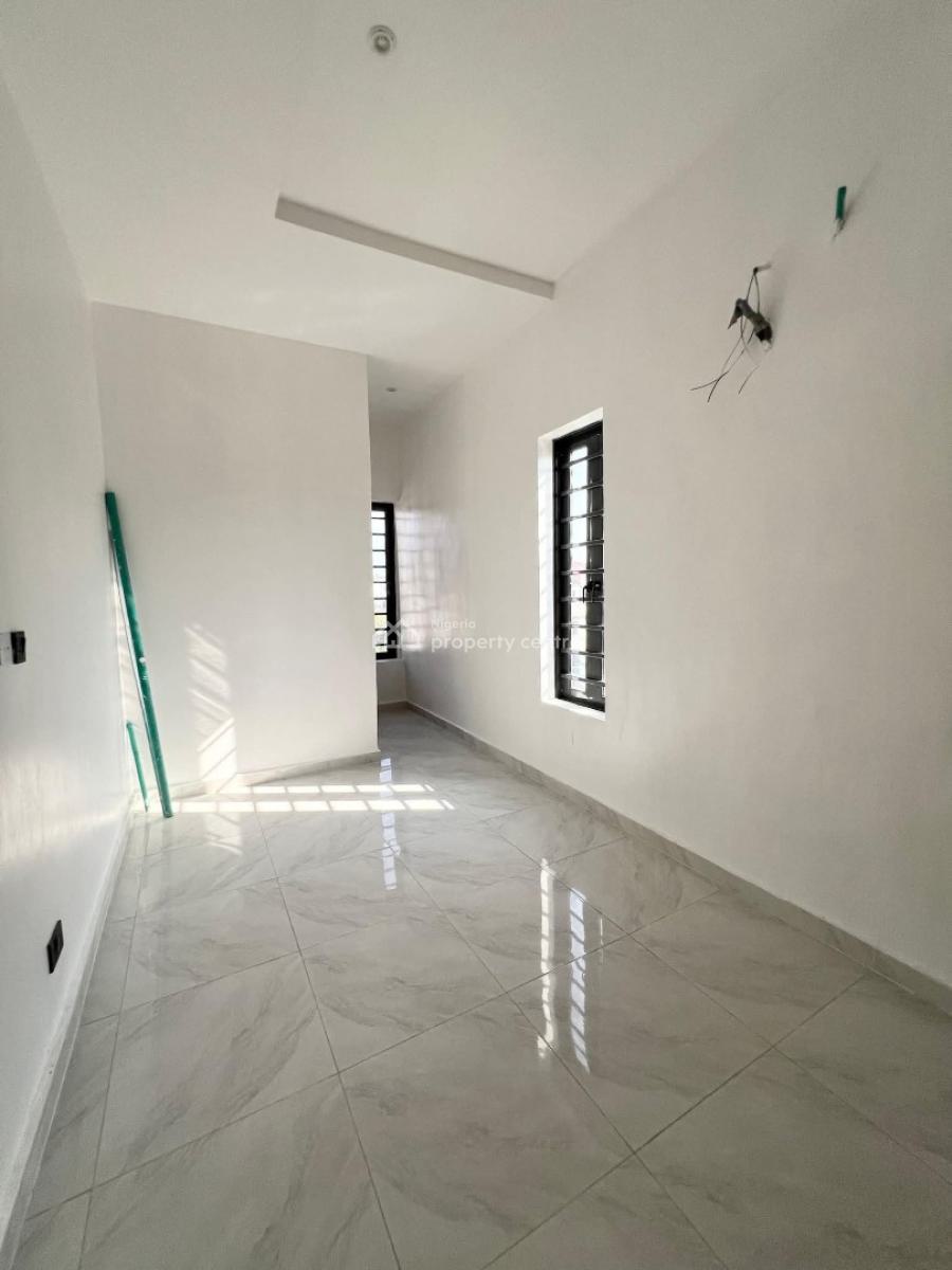 2 Bedroom Flat with Tiled Toilets, Surulere, Lagos, Block of Flats for Sale