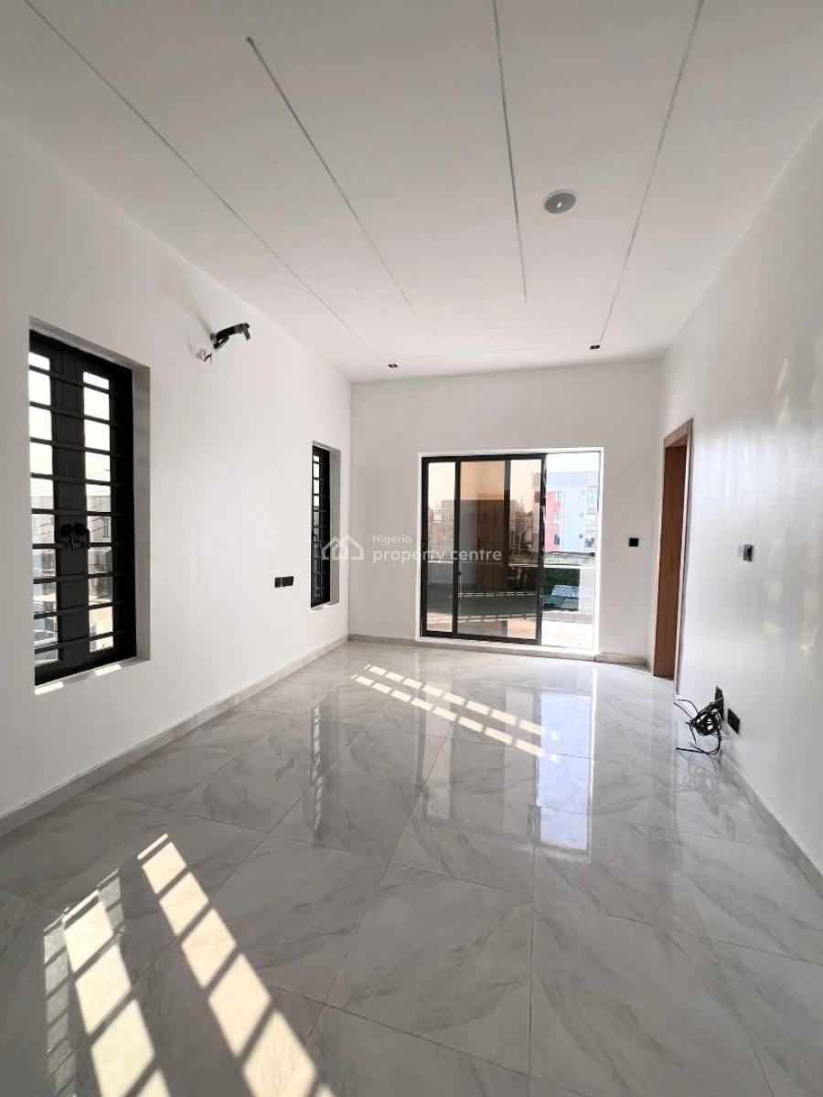 2 Bedroom Flat with Tiled Toilets, Surulere, Lagos, Block of Flats for Sale