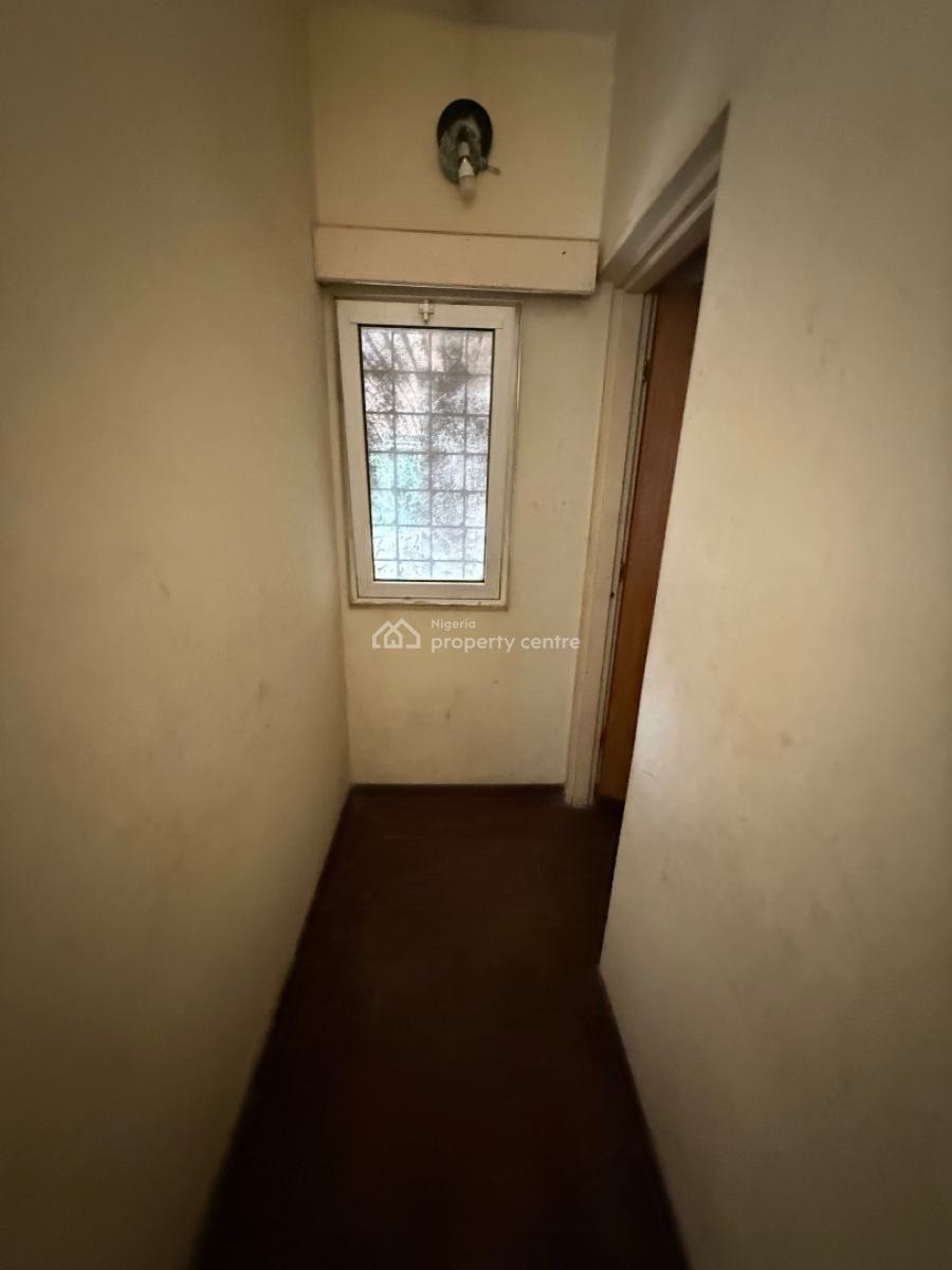 Land for Lease Measuring 3,160 Sqm with an Old Structure, Old Ikoyi, Ikoyi, Lagos, Restaurant / Bar for Rent