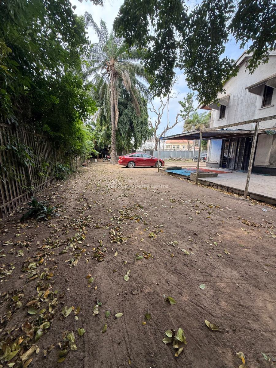 Land for Lease Measuring 3,160 Sqm with an Old Structure, Old Ikoyi, Ikoyi, Lagos, Restaurant / Bar for Rent