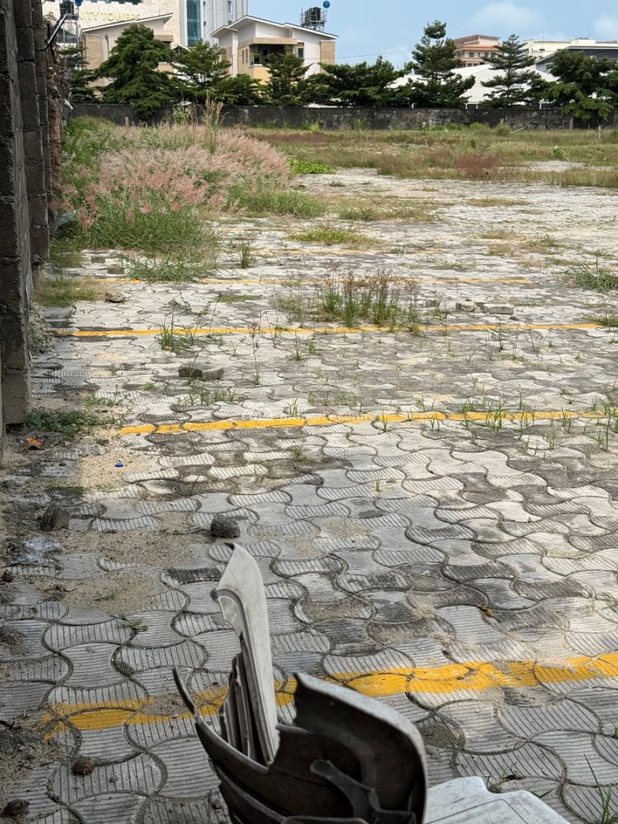 Bareland Measuring 6000 Sqm That Can Be Partiioned to 1000 Sqm, Victoria Island (vi), Lagos, Plaza / Complex / Mall for Rent