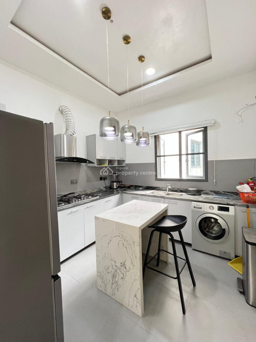 Fully Furnished 2 Bedroom Apartment Bedroom with Bq, Ologolo, Lekki, Lagos, Flat / Apartment for Sale