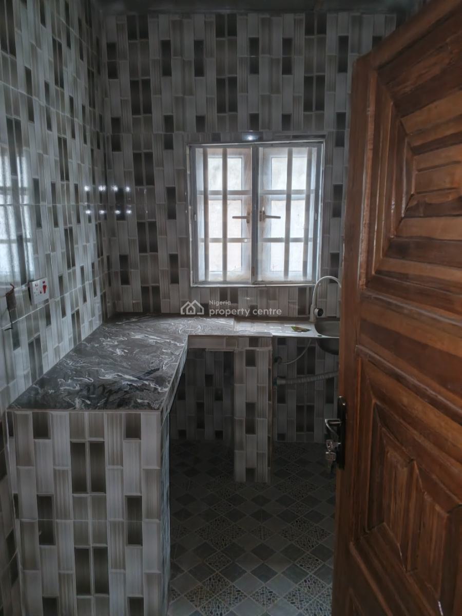 Newly Built Spacious Room and Parlour Self Contain All Tiles Floor Big, Itele Close to Ayobo Lagos, Ado-odo/ota, Ogun, Mini Flat (room and Parlour) for Rent