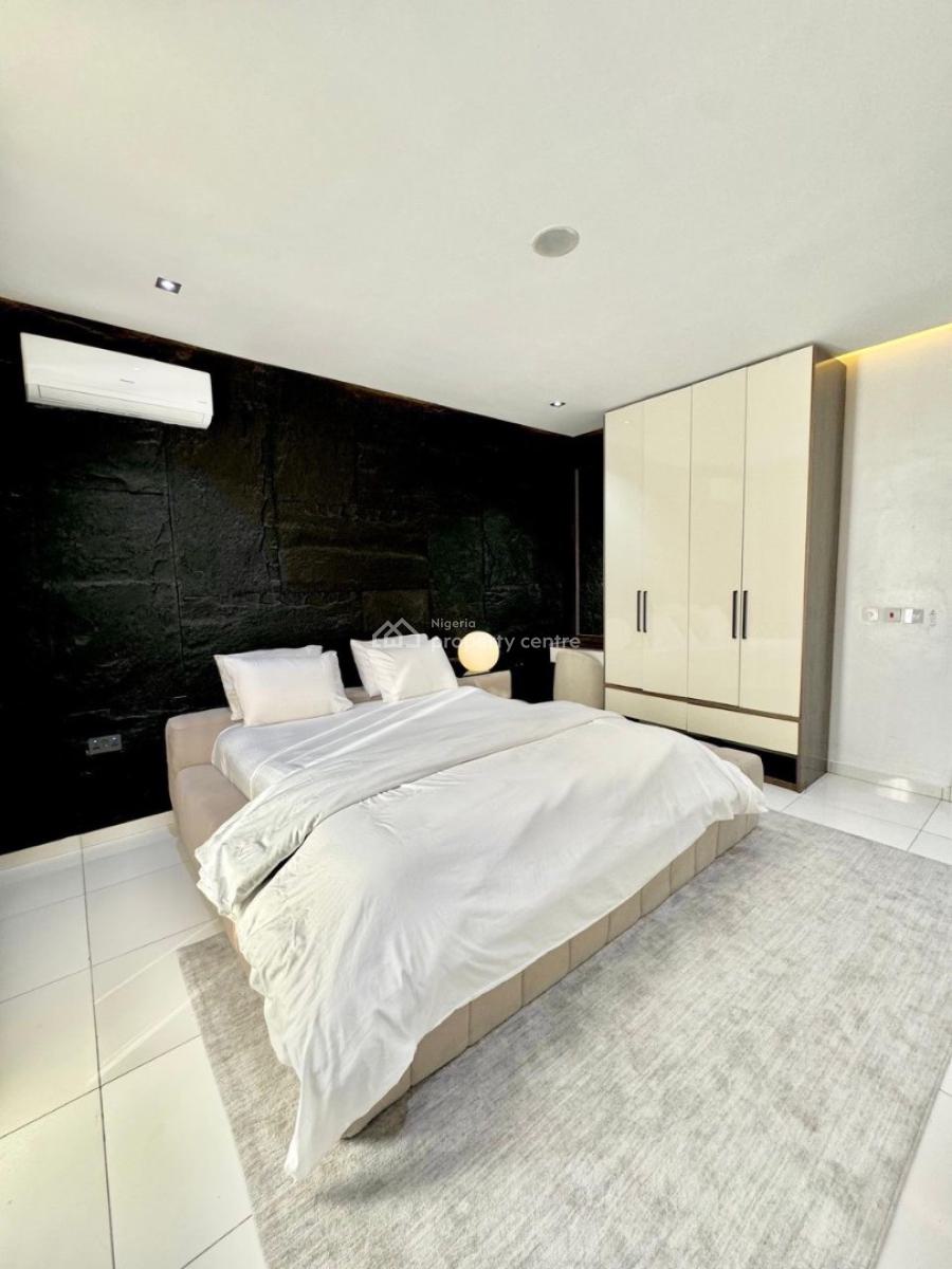 Newly Furnished  2bedroom Apartment with Swimming Pool ‍️, Gym and, Lekki Phase 1, Lekki, Lagos, Flat / Apartment Short Let