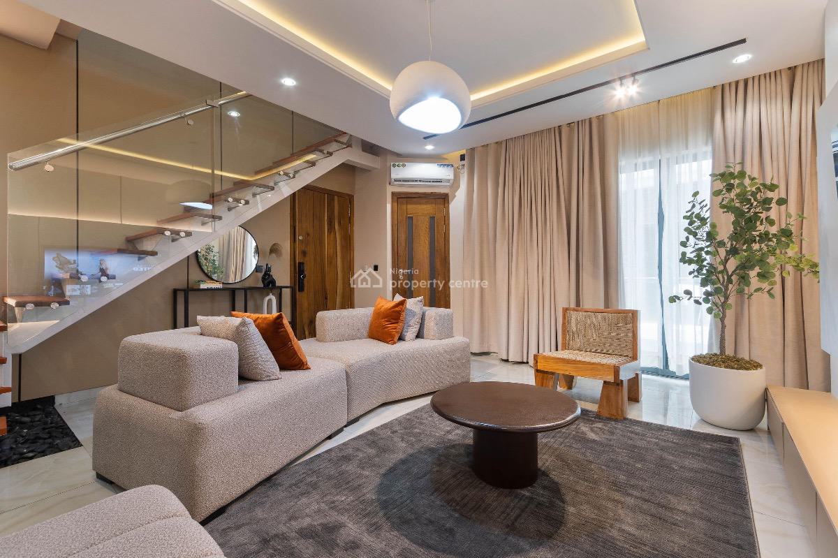 Lovely 🥰 2 Bedroom Apartment with Ps5, Swimming Pool  and Other a, Lekki Phase 1, Lekki, Lagos, Flat / Apartment Short Let