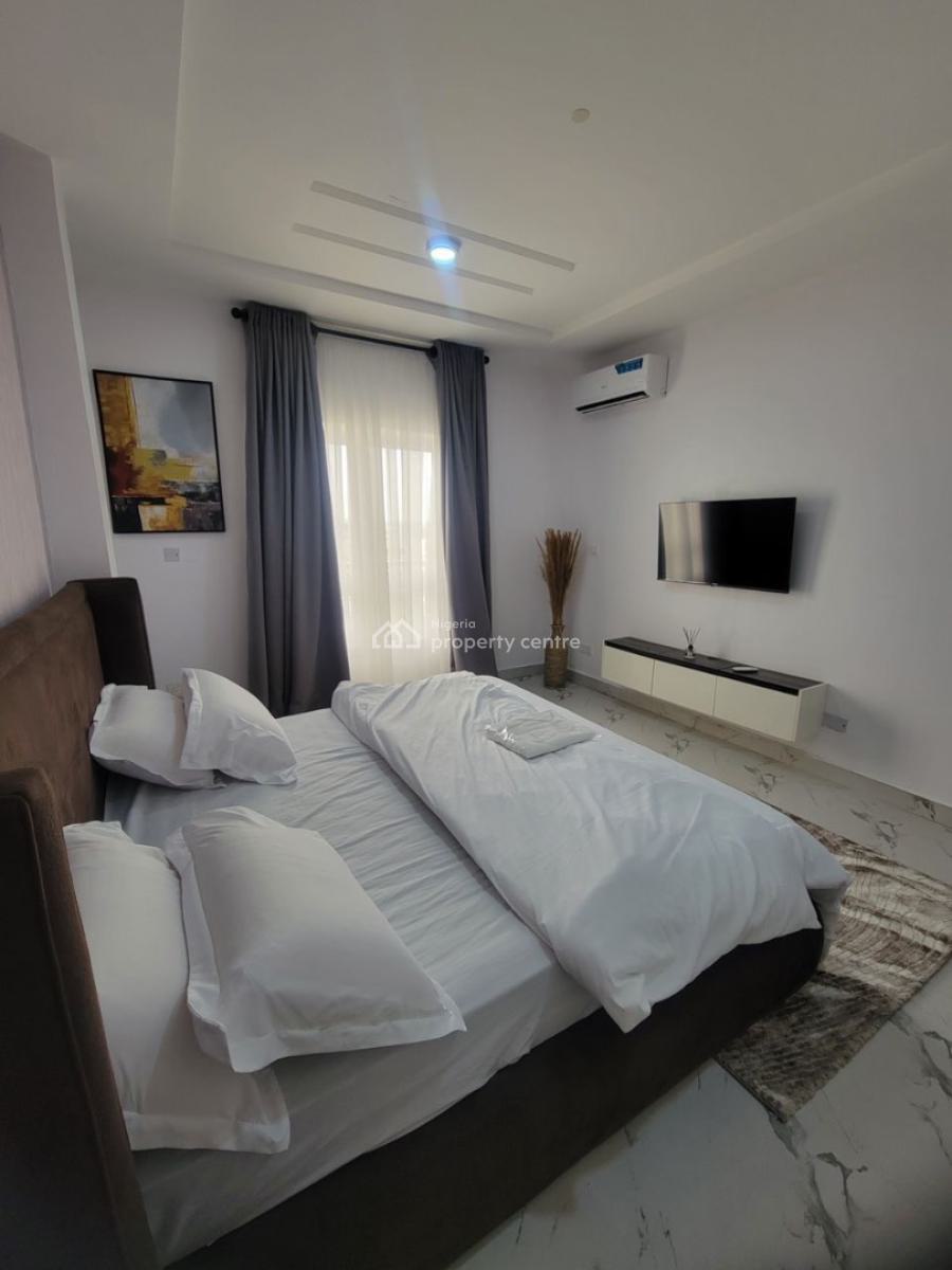 Cute 2 Bedroom Apartment with Ps5, Salem Ikate, Ikate Elegushi, Lekki, Lagos, Flat / Apartment Short Let