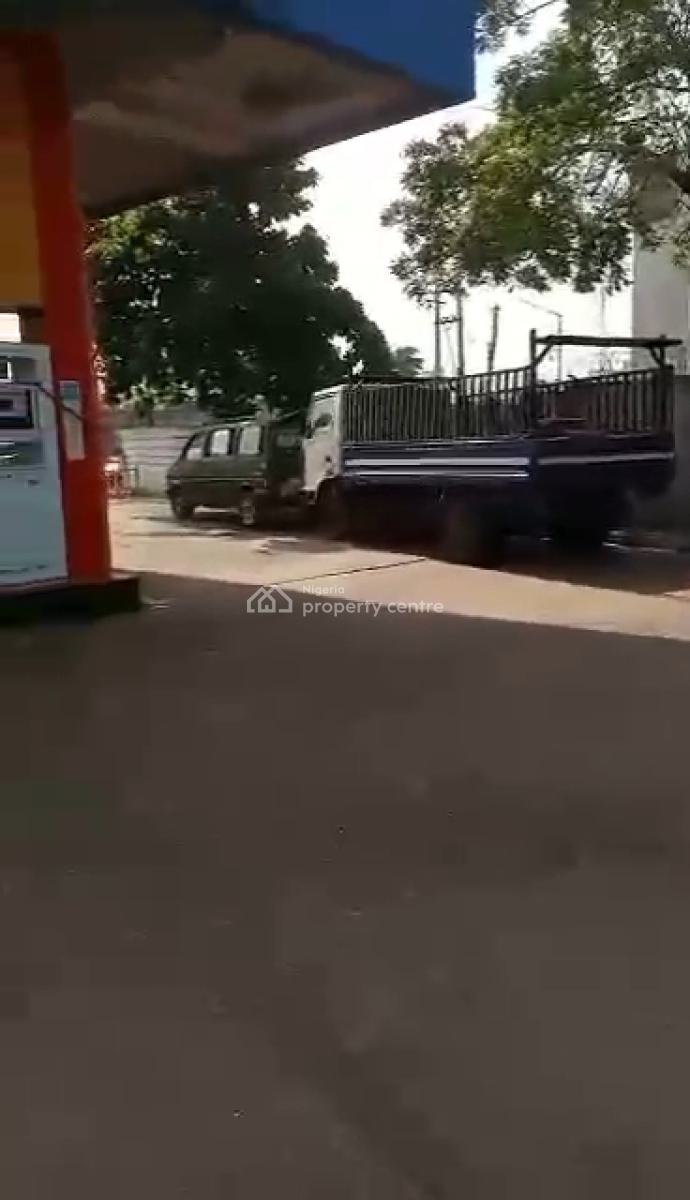 Distress 2244sqm. Functional Filling Station, Lagos Abeokuta Express Road Dopemu ,lagos, Dopemu, Agege, Lagos, Filling Station for Sale