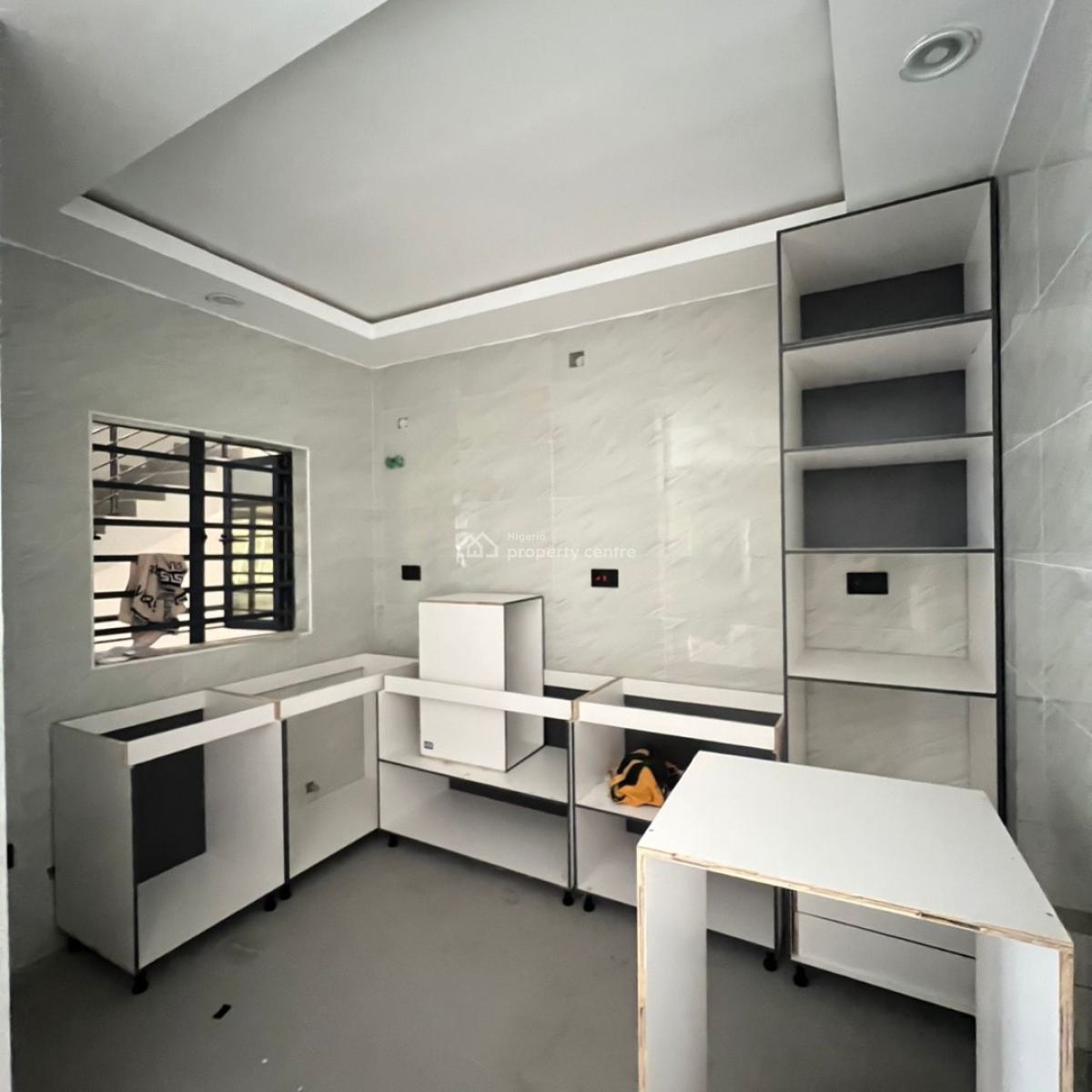 2 Bedii 150 Million  Ikate,lekki Lagos, Ikate, Located in a Secured, Serene and Flood Free Neighborhood, Ikate, Lekki, Lagos, Block of Flats for Sale