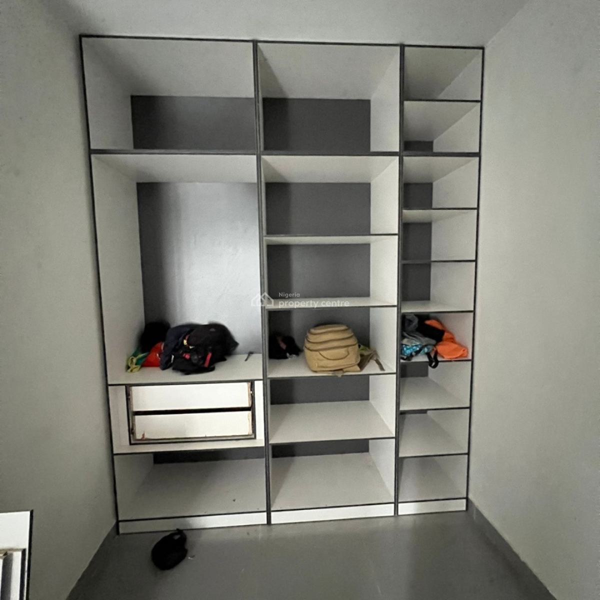 2 Bedii 150 Million  Ikate,lekki Lagos, Ikate, Located in a Secured, Serene and Flood Free Neighborhood, Ikate, Lekki, Lagos, Block of Flats for Sale