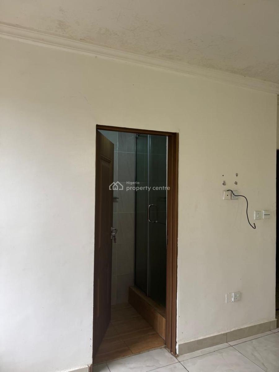 Well Maintained 3 Bedroom in Awolowo Tower, Awolowo Tower Ikoyi Lagos, Ikoyi, Lagos, Flat / Apartment for Rent