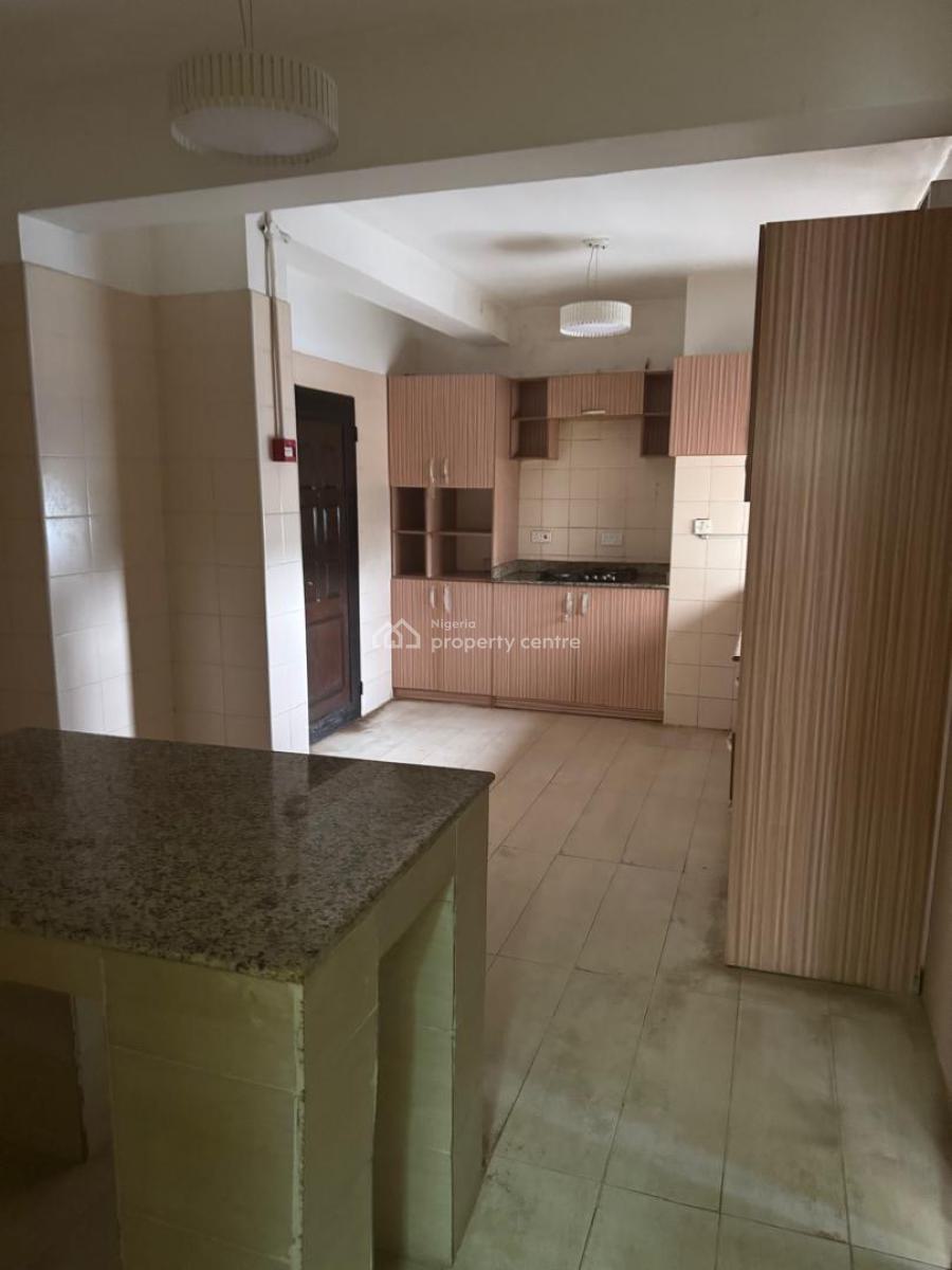 Well Maintained 3 Bedroom in Awolowo Tower, Awolowo Tower Ikoyi Lagos, Ikoyi, Lagos, Flat / Apartment for Rent