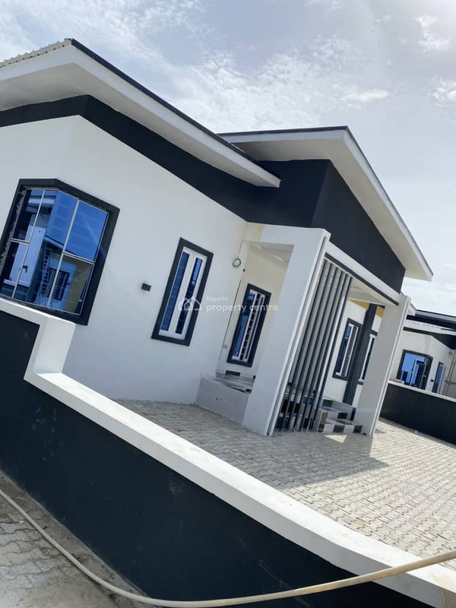 Luxurious 3 Bedroom Detached Bungalows + Employee Quarters, Oriban-wa Wonder Court Estate, Awoyaya, Ibeju Lekki, Lagos, Detached Bungalow for Sale