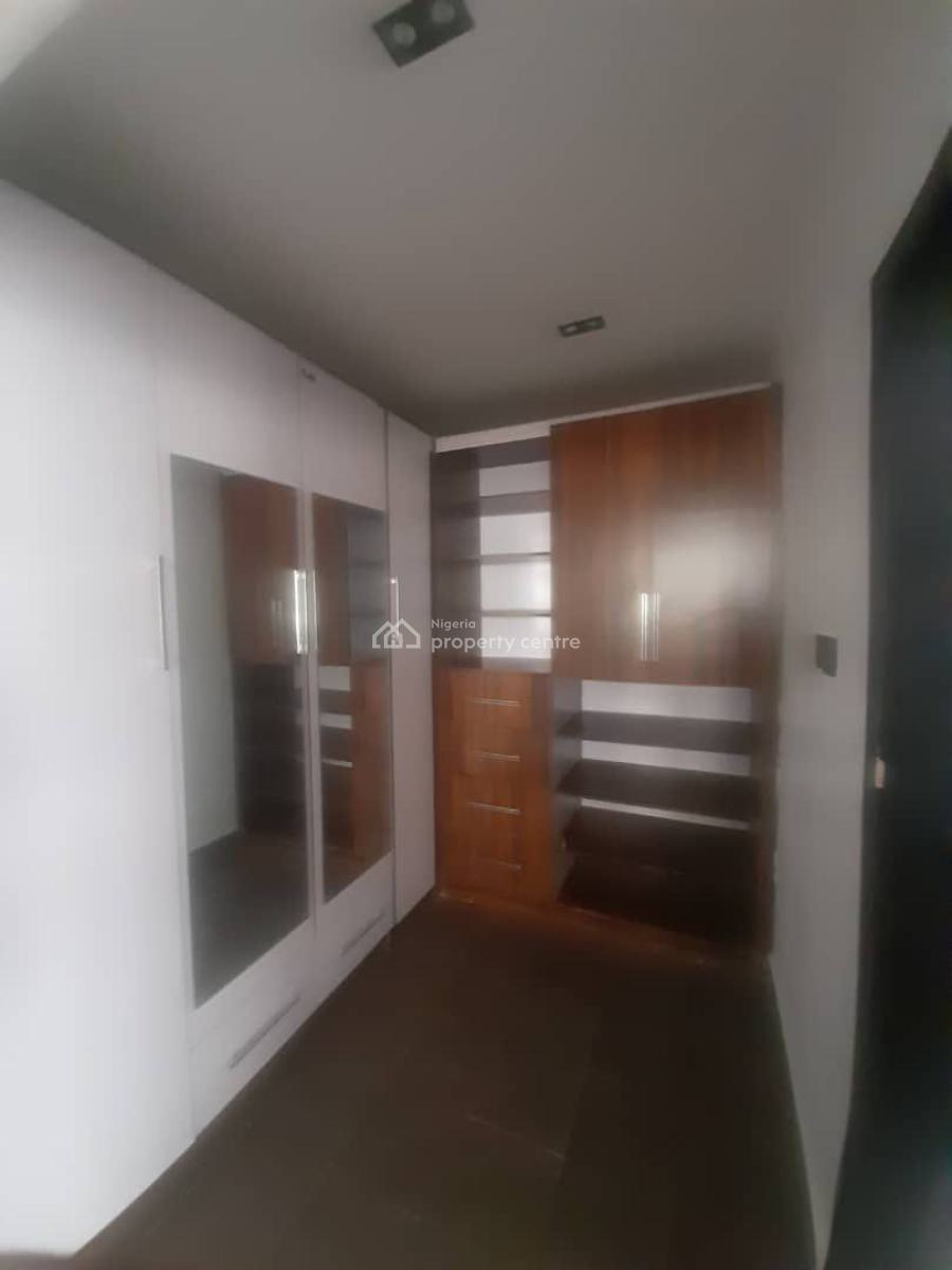 Distress 5bedroom Terrace Duplex with Bq,pool,lawn Tennis, Basketball,, Lekki Gardens Horizon Ii Estate By Meadow School Hall., Ikate Elegushi, Lekki, Lagos, Terraced Duplex for Sale
