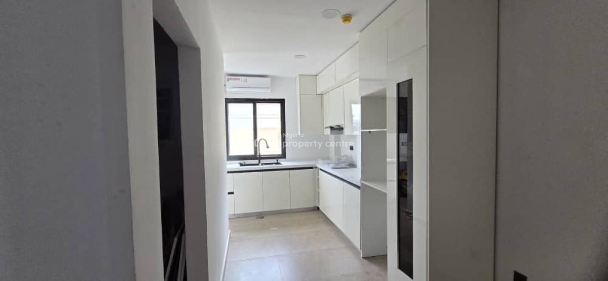 Letting Units of Luxury 4-bedroom Service Apartment on a Middle Floor, Banana Island, Ikoyi, Lagos, Flat / Apartment for Rent