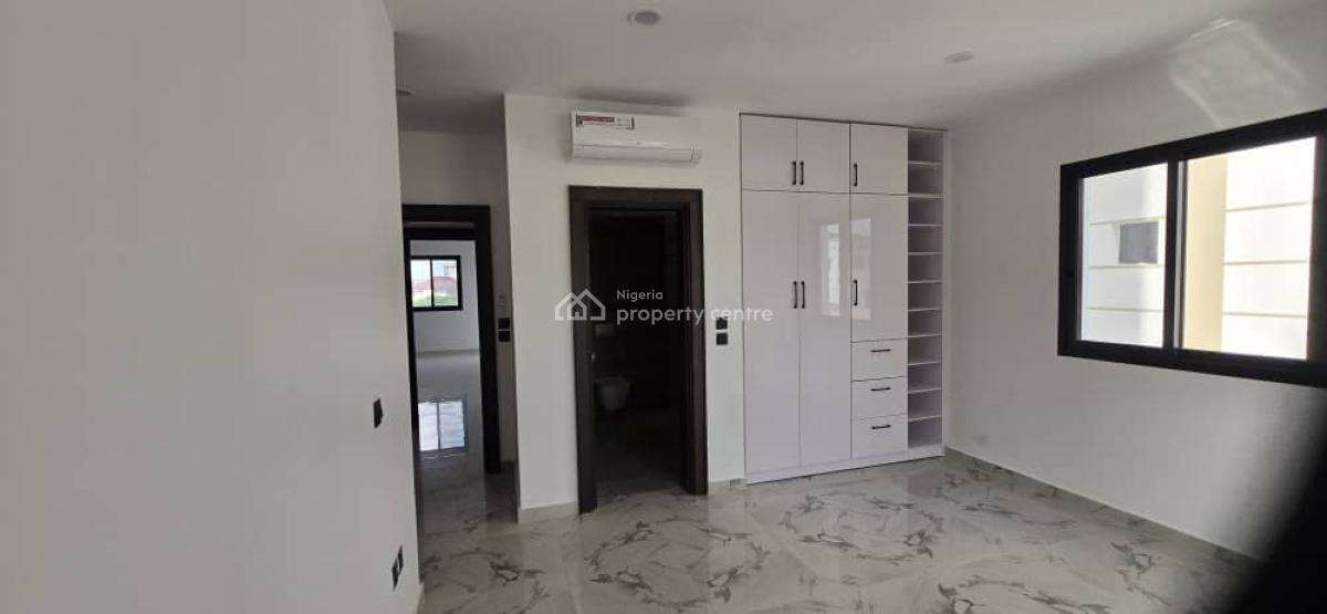 Letting Units of Luxury 4-bedroom Service Apartment on a Middle Floor, Banana Island, Ikoyi, Lagos, Flat / Apartment for Rent