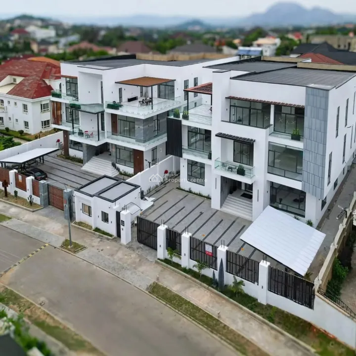 8 Bedroom Mansion  Asokoro   Features: Home Automation En-suite Be, Asokoro District, Abuja, House for Sale