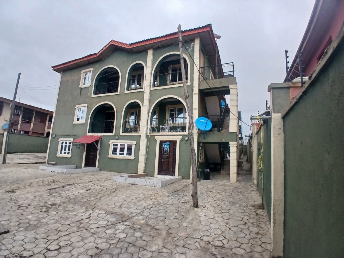 Beautiful 6no. of 2 Bedrooms, 2no. of 1 Bedrooms and 5 Standard Shops, Iyana Adeoye, Ring Road, Ibadan, Oyo, Flat / Apartment for Sale