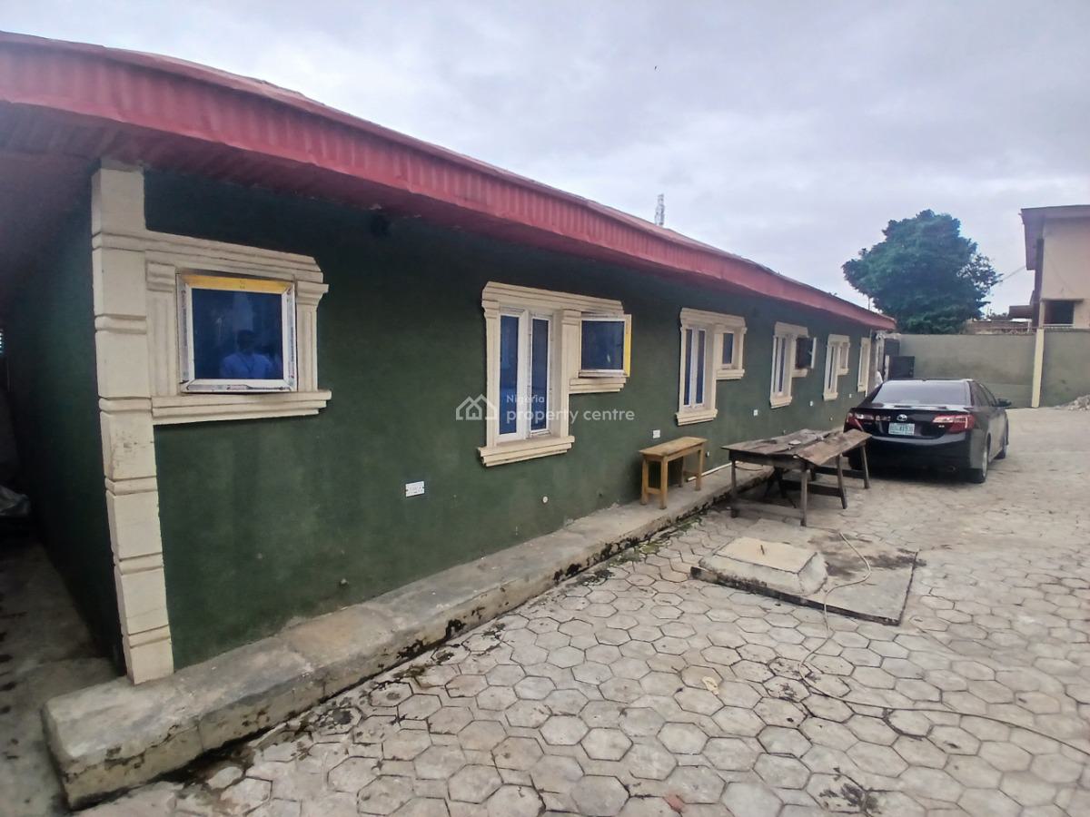Beautiful 6no. of 2 Bedrooms, 2no. of 1 Bedrooms and 5 Standard Shops, Iyana Adeoye, Ring Road, Ibadan, Oyo, Flat / Apartment for Sale