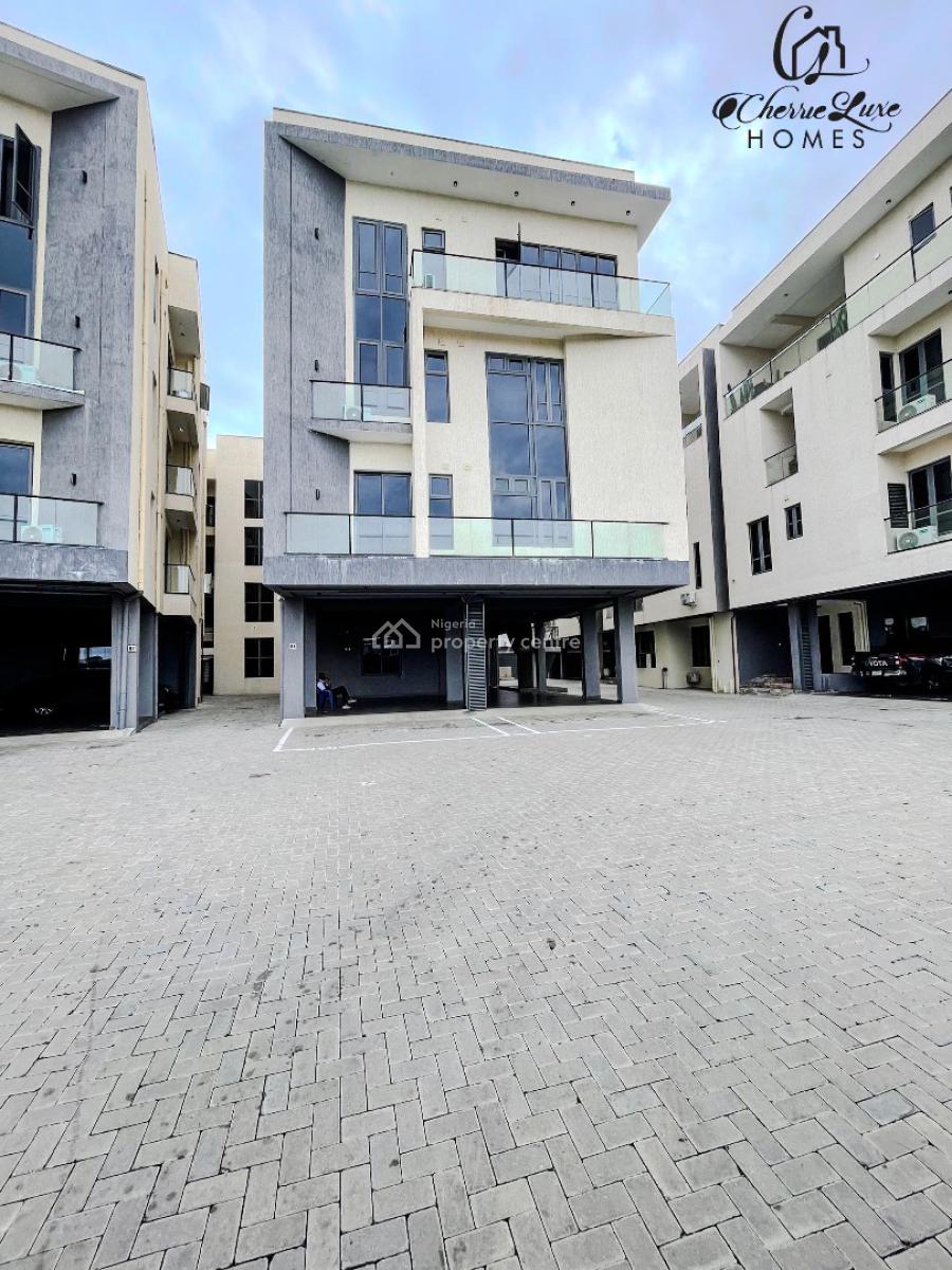 2 Bedrooms Penthouse with Bq, Lekki Phase 1, Lekki Phase 1, Lekki, Lagos, Flat / Apartment for Sale