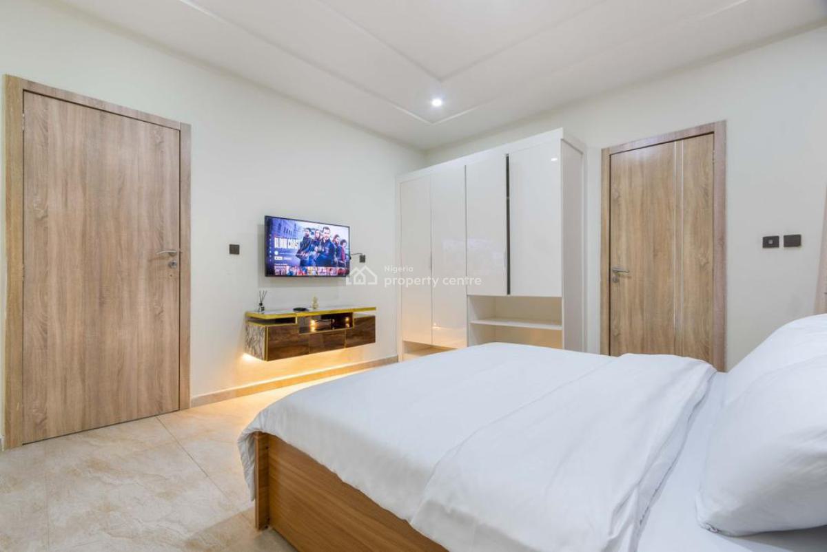 Luxurious 4 Bedroom Apartment with Pool, Victoria Bay Estate, Ikate Elegushi, Lekki, Lagos, Flat / Apartment Short Let