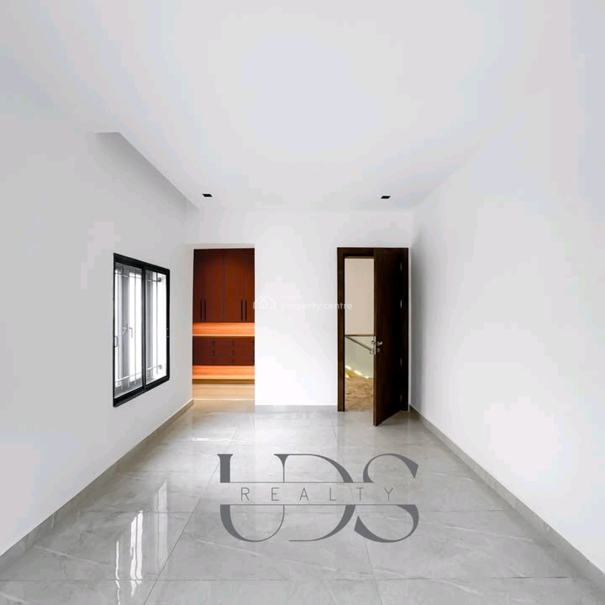 4-bedroom Terrace Duplex Fresh on The Market in The Prime Neighbourhood, Guzape District, Abuja, Terraced Duplex for Sale