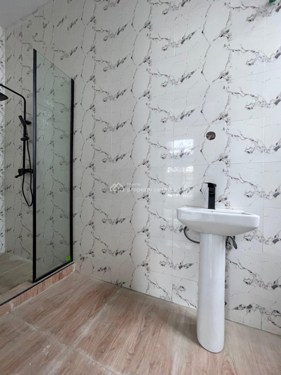 2bedroom Apartment, Lekki Phase 1, Lekki, Lagos, Flat / Apartment for Sale