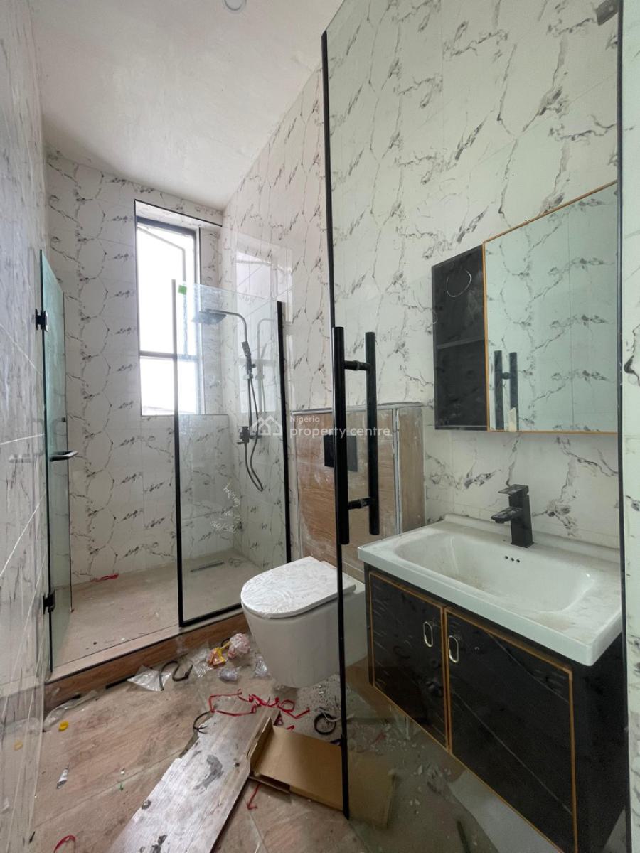 2bedroom Apartment, Lekki Phase 1, Lekki, Lagos, Flat / Apartment for Sale