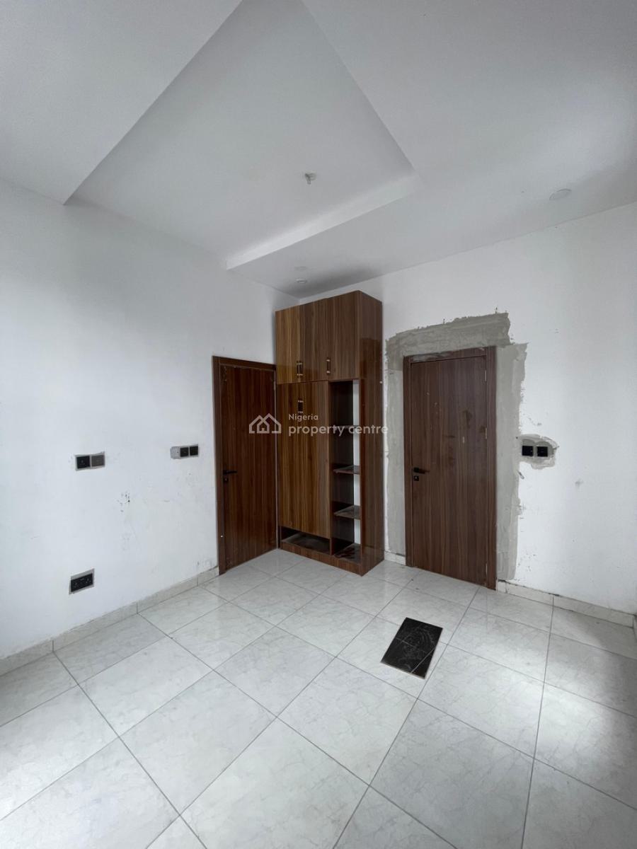 2bedroom Apartment, Lekki Phase 1, Lekki, Lagos, Flat / Apartment for Sale