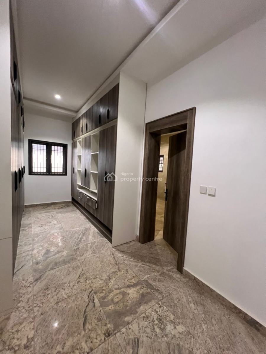 Luxuriously Built 7 Bedroom Mansion, with 5 Living Rooms, Guzape District, Abuja, Detached Duplex for Sale