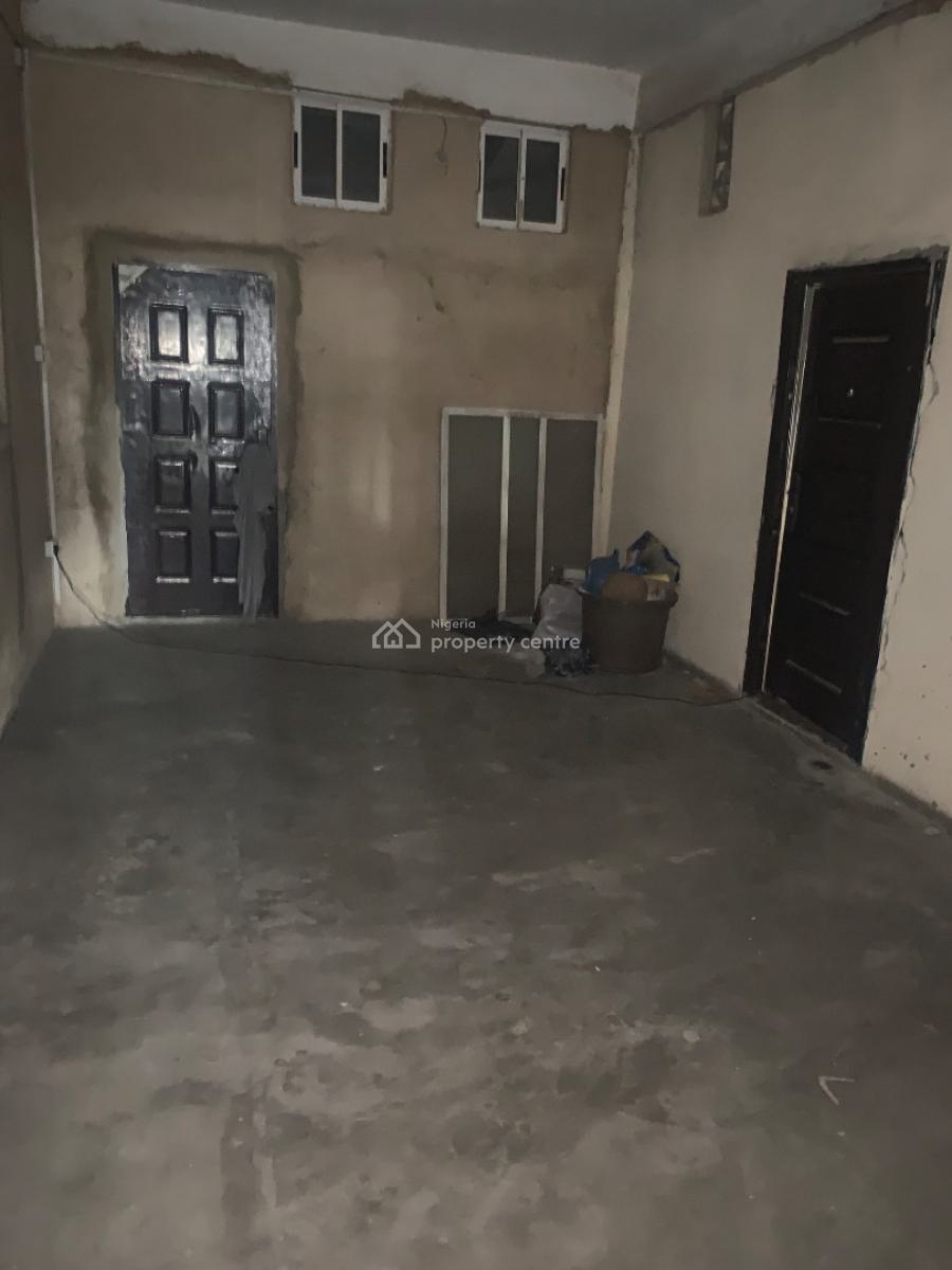 Well Maintained Spacious Office Space, Ikorodu Road, Fadeyi, Shomolu, Lagos, Office Space for Rent