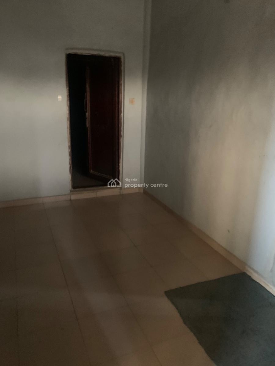Well Maintained Spacious Office Space, Ikorodu Road, Fadeyi, Shomolu, Lagos, Office Space for Rent