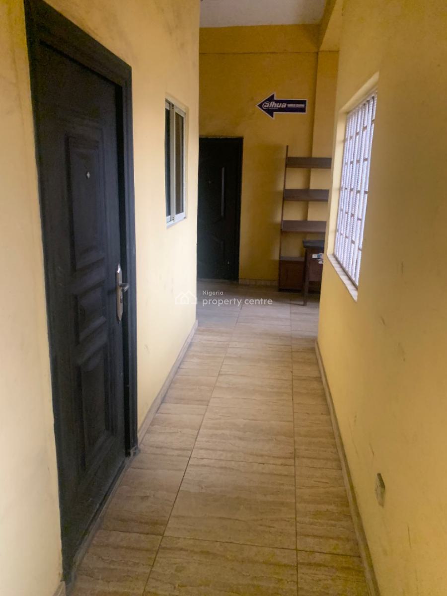 Well Maintained Spacious Office Space, Ikorodu Road, Fadeyi, Shomolu, Lagos, Office Space for Rent