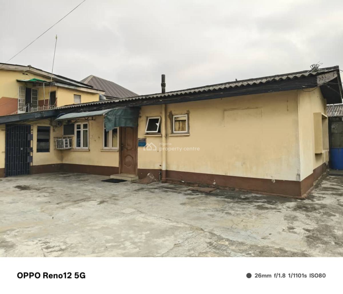 Nice Located 3bedroom Bungalow with 2flats Behind, Off Adeniran Ogunsanya Surulere Lagos, Adeniran Ogunsanya, Surulere, Lagos, Block of Flats for Sale