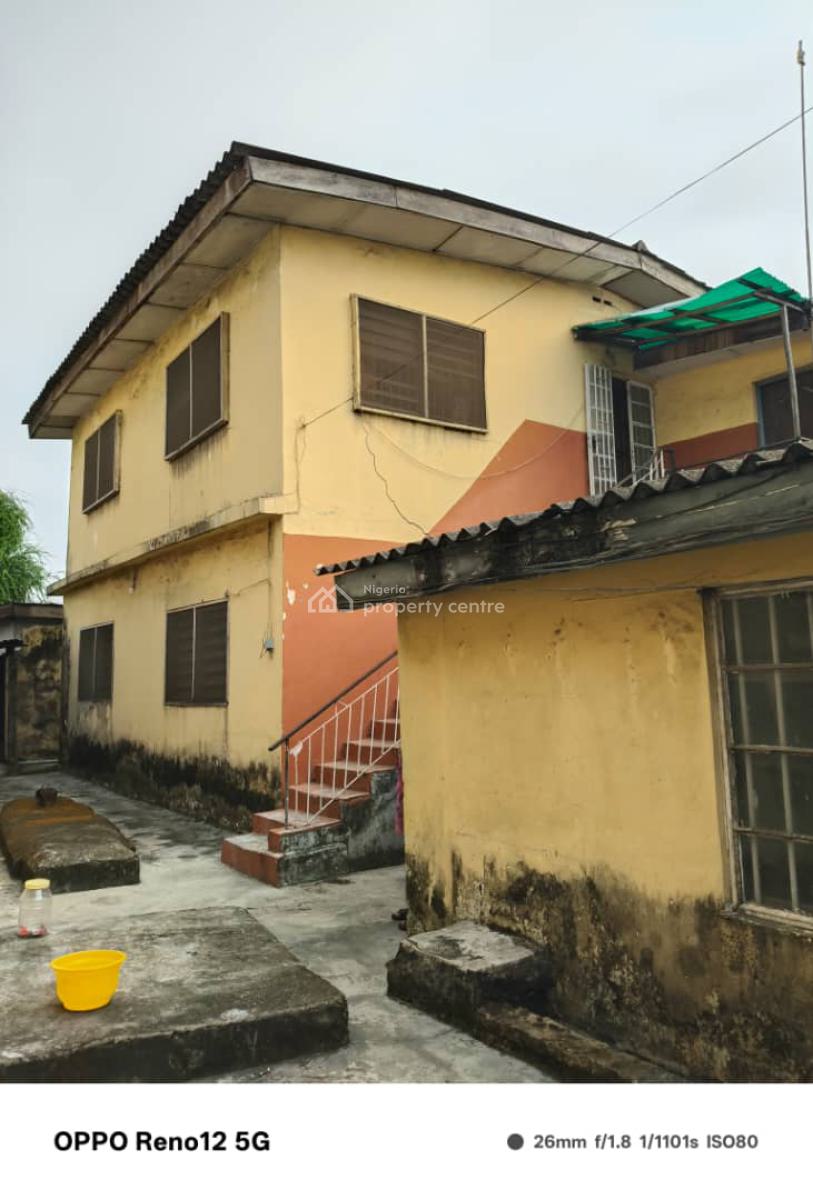 Nice Located 3bedroom Bungalow with 2flats Behind, Off Adeniran Ogunsanya Surulere Lagos, Adeniran Ogunsanya, Surulere, Lagos, Block of Flats for Sale
