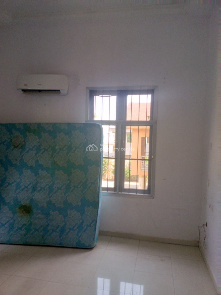 Fully Serviced 3 Bedroom Apartment with Swimming Pool, Lekki Phase 1, Lekki, Lagos, Flat / Apartment for Rent