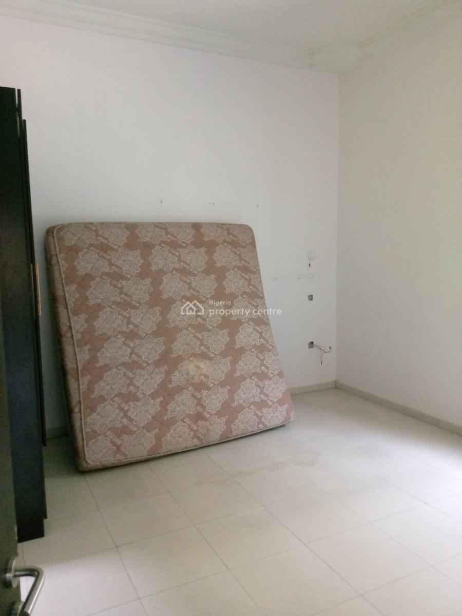 Fully Serviced 3 Bedroom Apartment with Swimming Pool, Lekki Phase 1, Lekki, Lagos, Flat / Apartment for Rent