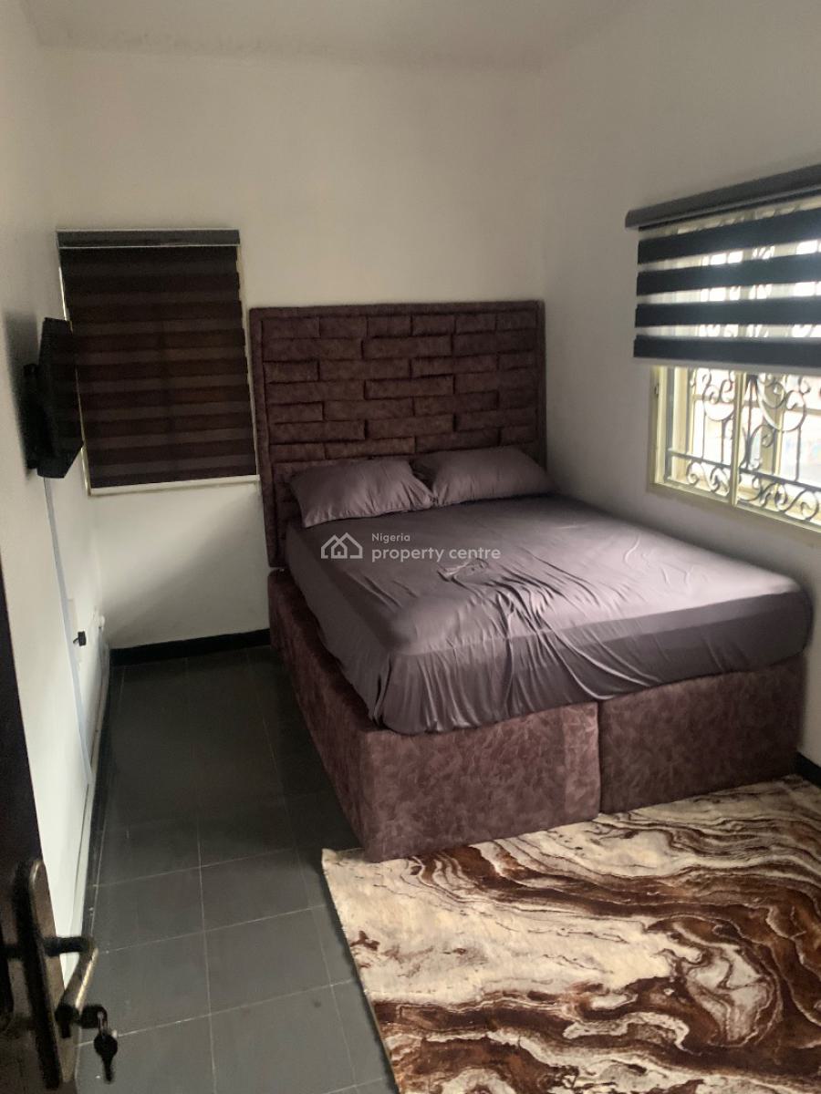 Well Maintained 2 Bedrooms, Fadeyi, Shomolu, Lagos, Flat / Apartment for Rent