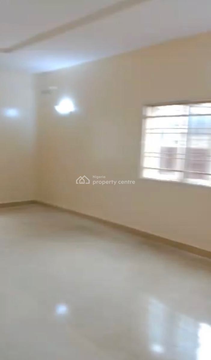 Massive Spacious 3bedroom En-suite Flat, Behind Living Faith Jahi, Jahi, Abuja, House for Rent
