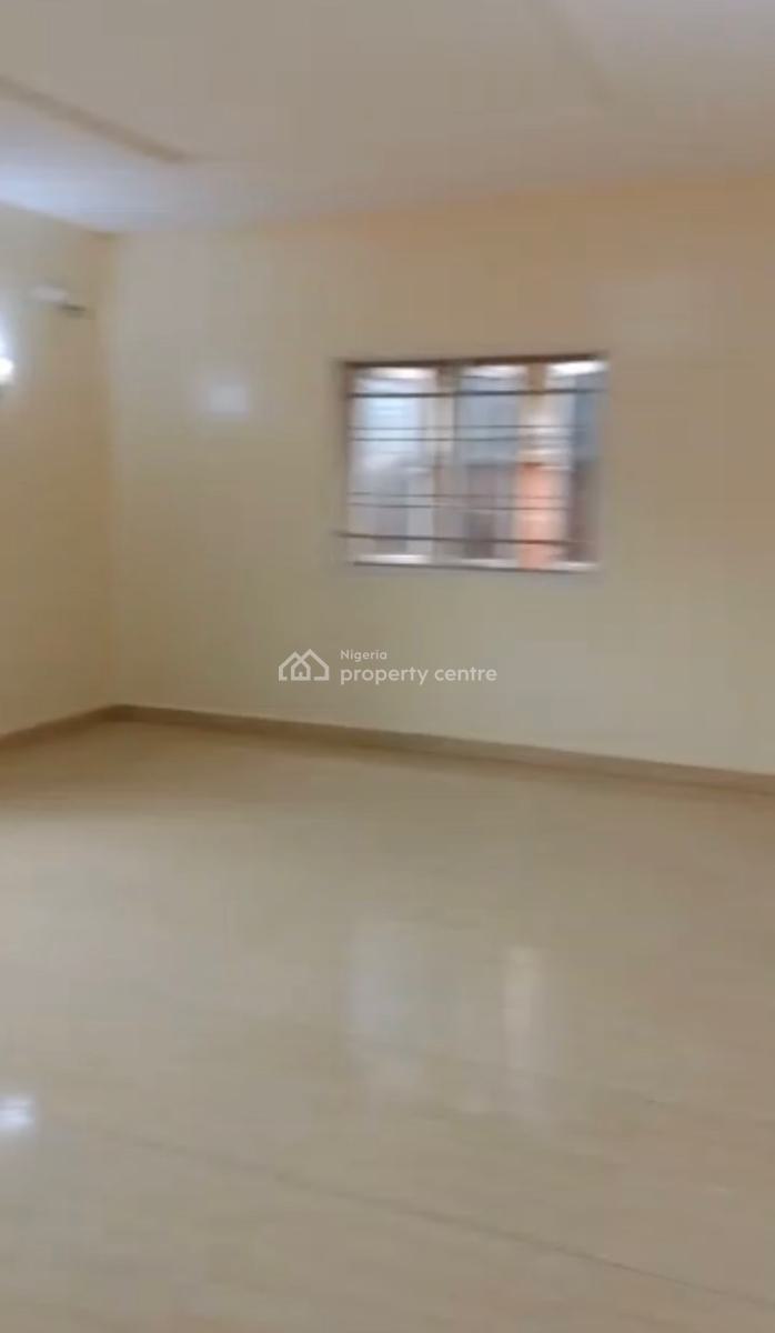 Massive Spacious 3bedroom En-suite Flat, Behind Living Faith Jahi, Jahi, Abuja, House for Rent
