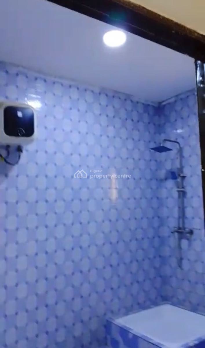 Massive Spacious 3bedroom En-suite Flat, Behind Living Faith Jahi, Jahi, Abuja, House for Rent