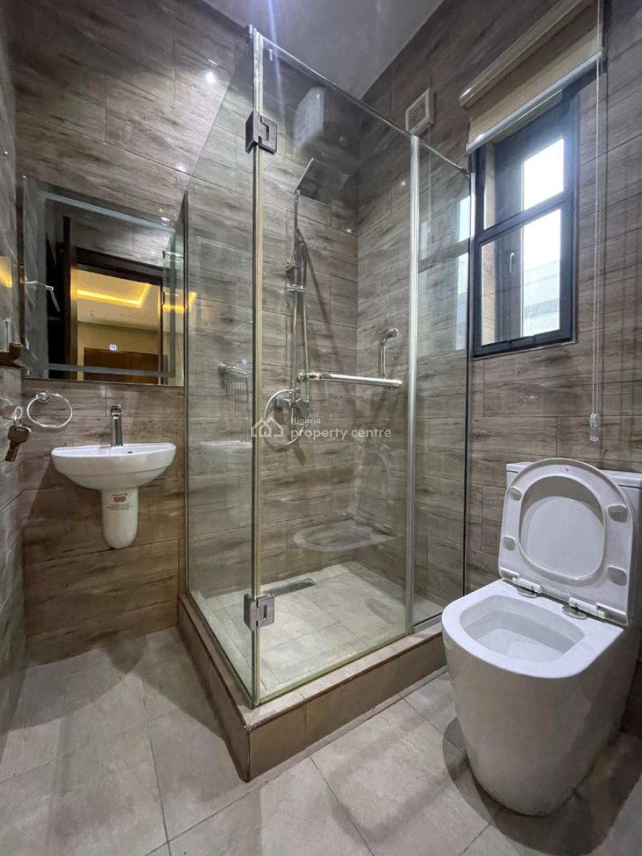 Aesthetic Pleasing 2 Bedroom Penthouse with Bq, Aesthetic Pleasing 2 Bedrom Penthouse with Bq, Lekki Phase 1, Lekki, Lagos, Block of Flats for Sale