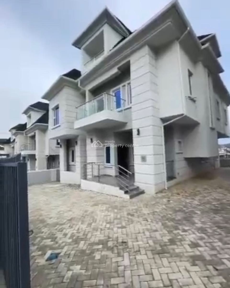 Luxury Spacious 5bedroom with Bq, Guzape Main, Guzape District, Abuja, Detached Duplex for Sale