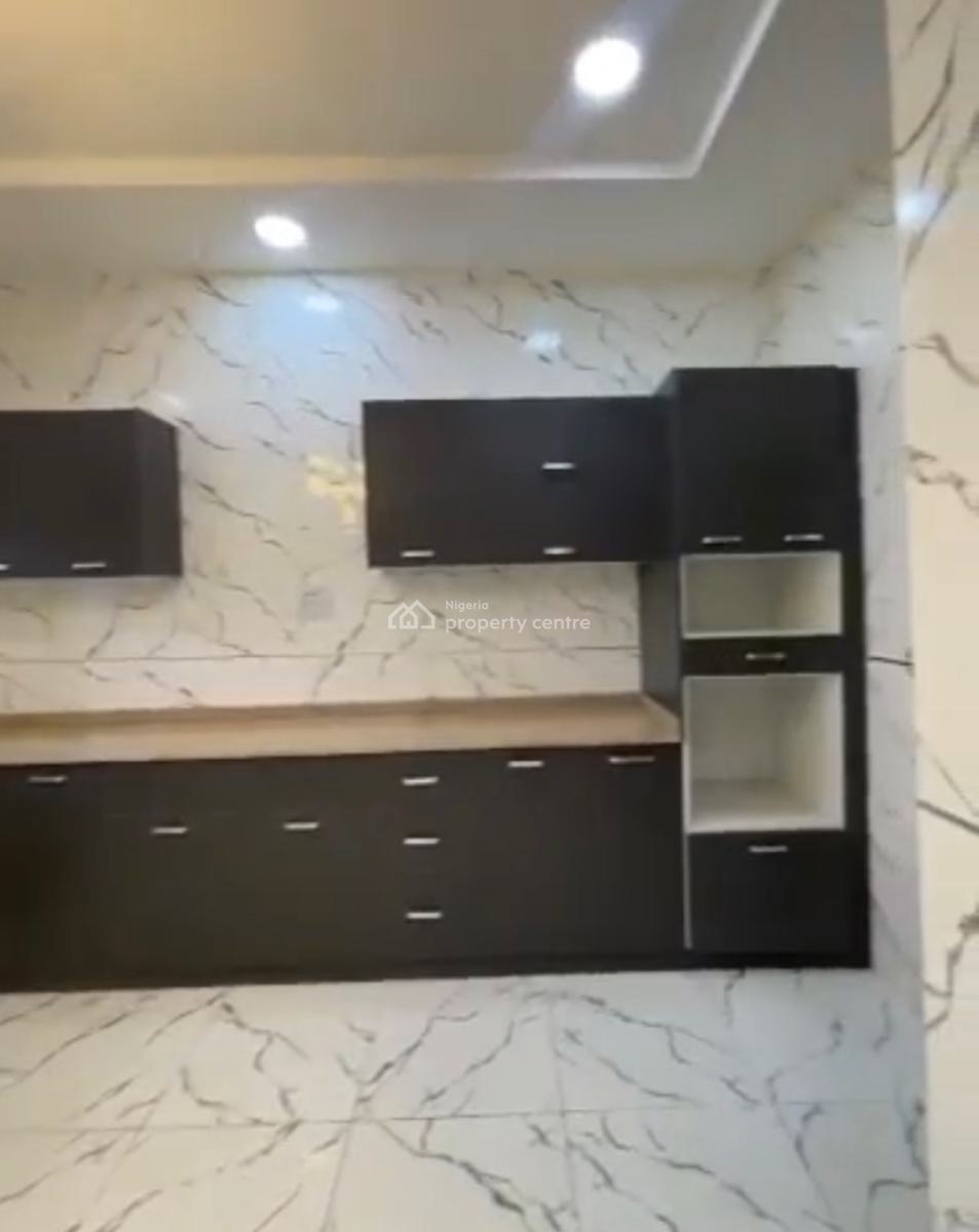 Luxury Spacious 5bedroom with Bq, Guzape Main, Guzape District, Abuja, Detached Duplex for Sale