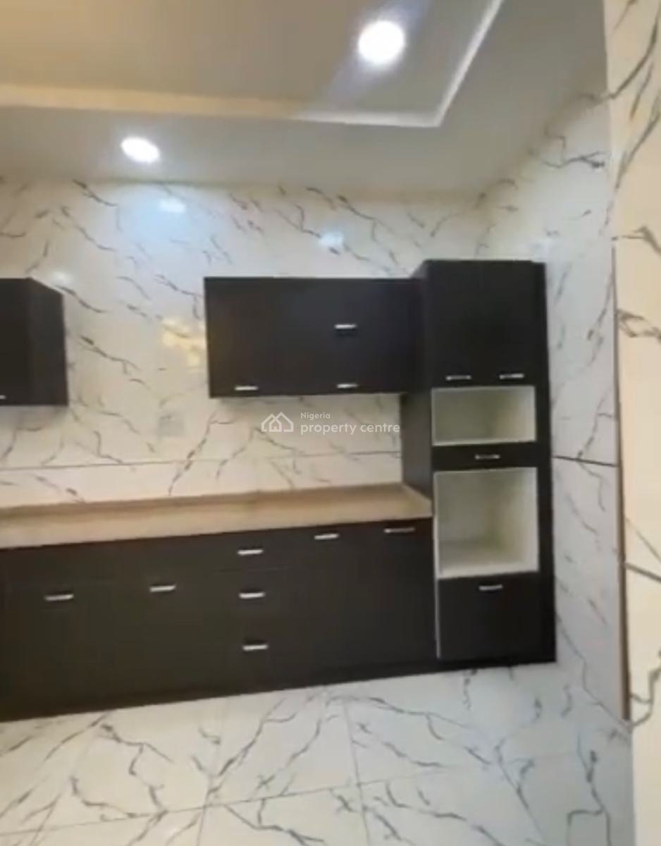 Luxury Spacious 5bedroom with Bq, Guzape Main, Guzape District, Abuja, Detached Duplex for Sale