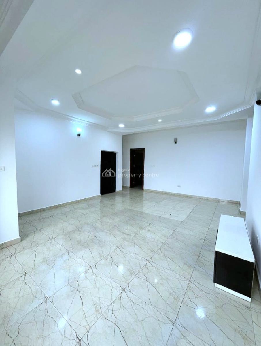 Well Maintained 3 Bedroom Apartment, Lekki Phase 1, Lekki, Lagos, Flat / Apartment for Rent