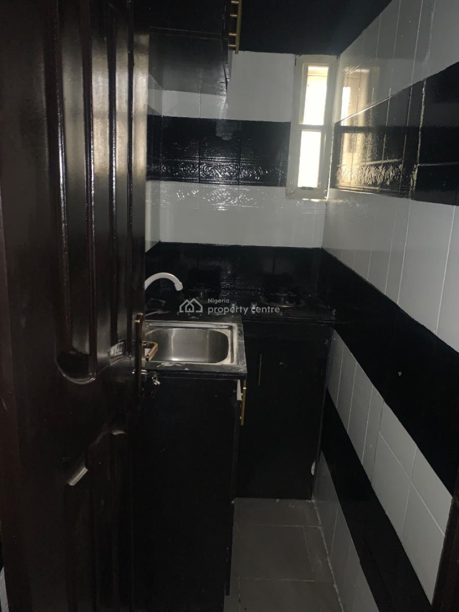 Well Maintained Miniflat, Fadeyi, Shomolu, Lagos, Mini Flat (room and Parlour) for Rent