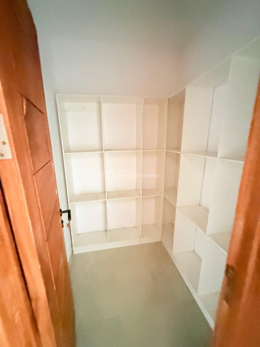 4 Bedroom Maisonette, Lekki Phase 1, Lekki Phase 1, Lekki, Lagos, Flat / Apartment for Sale