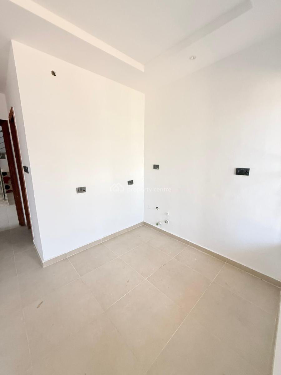 4 Bedroom Maisonette, Lekki Phase 1, Lekki Phase 1, Lekki, Lagos, Flat / Apartment for Sale