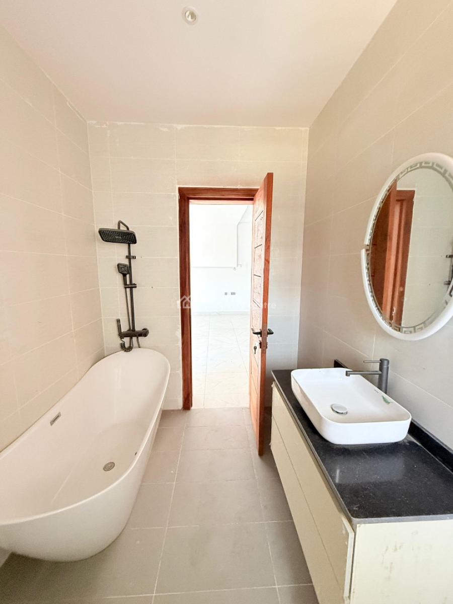 4 Bedroom Maisonette, Lekki Phase 1, Lekki Phase 1, Lekki, Lagos, Flat / Apartment for Sale
